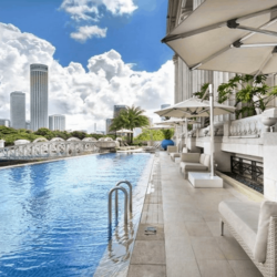 Wanderlust tips top 10 khach san co boi vo cuc tot nhat o singapore 3