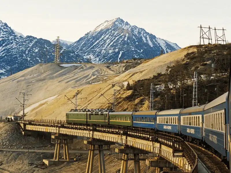 Những điều thú vị về tuyến đường sắt Siberia dài nhất thế giới 7 Tạp chí du lịch Wanderlust Tips 10 điều bạn chưa biết về tuyến đường sắt Siberia dài nhất thế giới