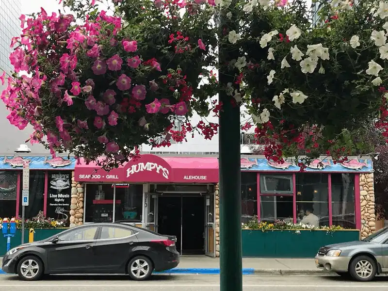 Tạp chí du lịch Wanderlust Tips Anchorage, nơi hoàng hôn buông xuống vào nửa đêm