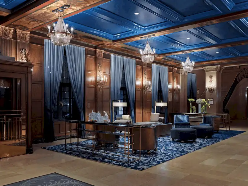 Tạp chí du lịch Wanderlust Tips Le Château Frontenac, khách sạn được chụp ảnh nhiều nhất thế giới