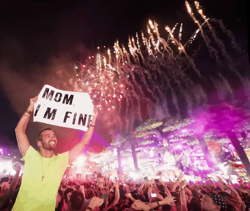 Tạp chí du lịch Wanderlust Tips Jonathan, chàng trai bỏ nhà đi du lịch nhưng vẫn không làm mẹ lo lắng