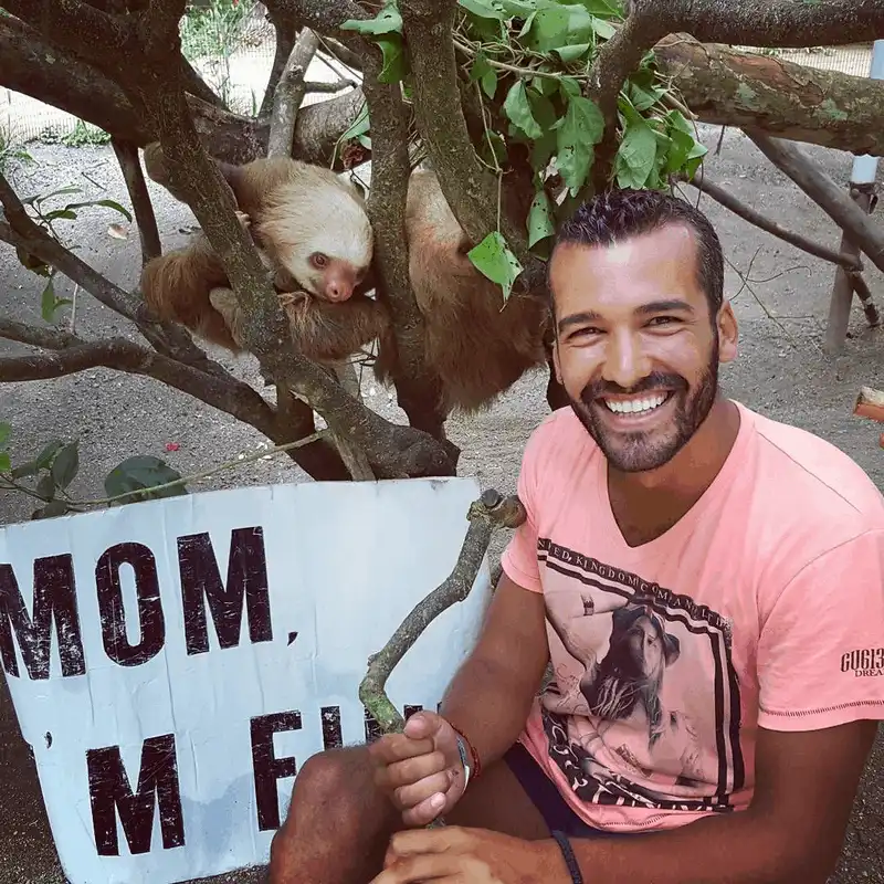 Tạp chí du lịch Wanderlust Tips Jonathan, chàng trai bỏ nhà đi du lịch nhưng vẫn không làm mẹ lo lắng