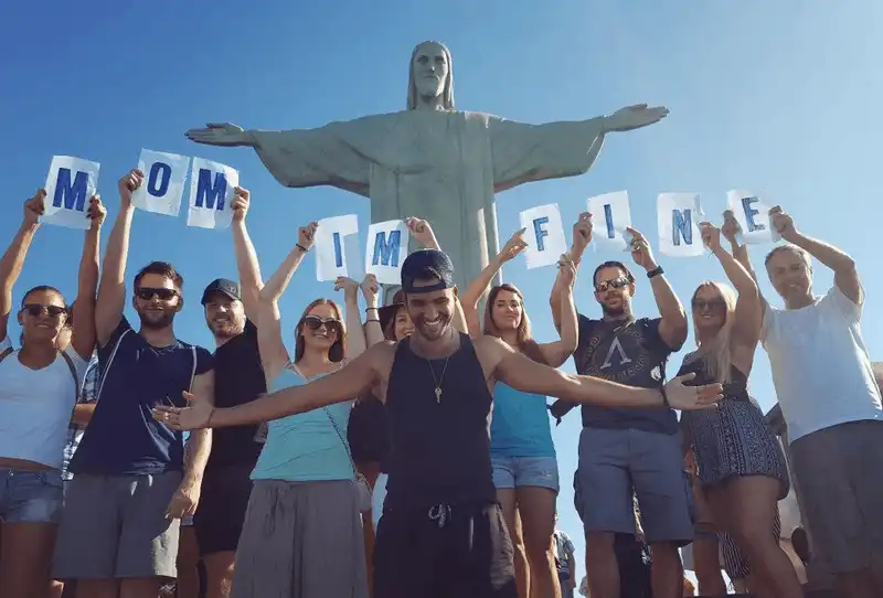 Tạp chí du lịch Wanderlust Tips Jonathan, chàng trai bỏ nhà đi du lịch nhưng vẫn không làm mẹ lo lắng