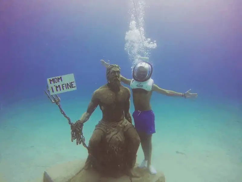 Tạp chí du lịch Wanderlust Tips Jonathan, chàng trai bỏ nhà đi du lịch nhưng vẫn không làm mẹ lo lắng