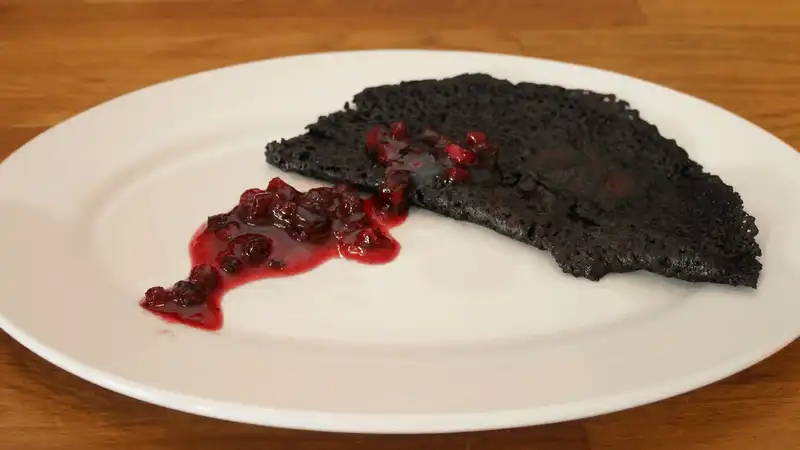 Tạp chí du lịch Wanderlust Tips Blodplättar, món bánh "rùng rợn" làm từ huyết bò