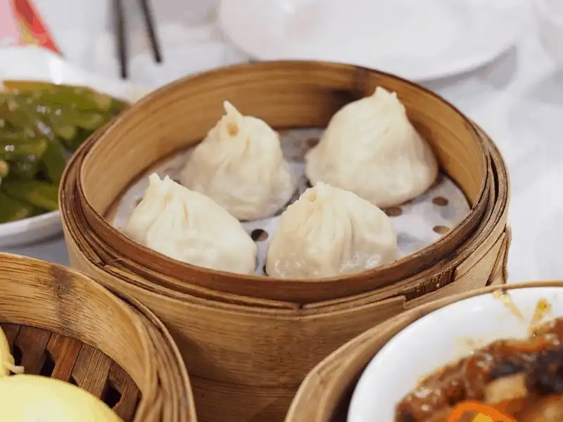 Tạp chí du lịch Wanderlust Tips Câu chuyện đằng sau những món ăn nổi tiếng Thượng Hải