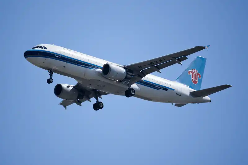 Tạp chí du lịch Wanderlust Tips China Southern Airlines - hãng hàng không tốt nhất Trung Quốc