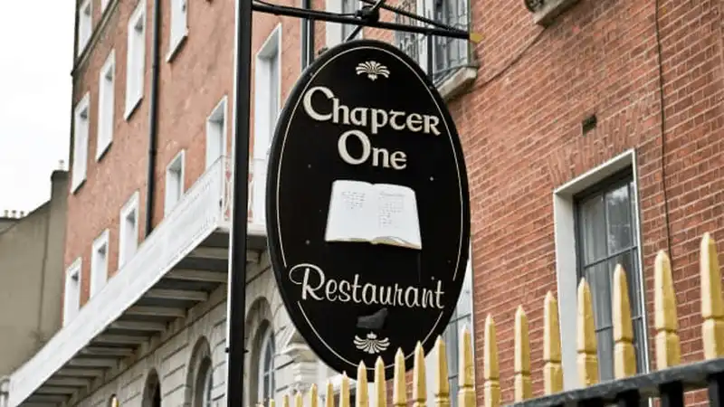 Tạp chí du lịch Wanderlust Tips Dạo qua một vòng thực đơn tại các nhà hàng ở Dublin, Ireland