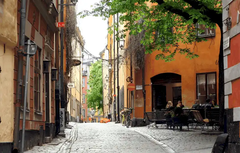 Tạp chí du lịch Wanderlust Tips Đi đâu cho tháng 8 thêm rực rỡ?