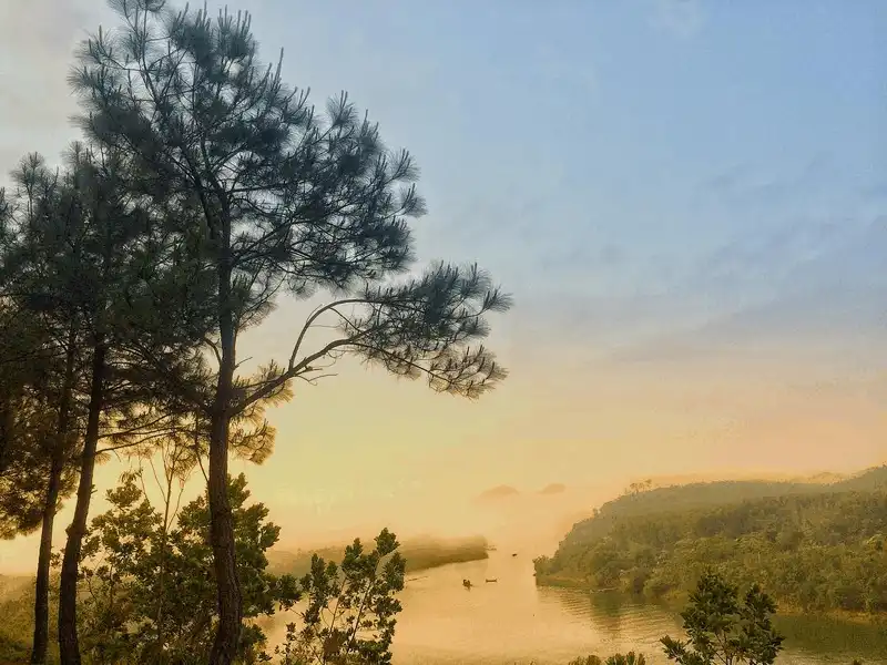 Tạp chí du lịch Wanderlust Tips Đồi Vọng Cảnh, nơi tinh hoa hội tụ của xứ Huế