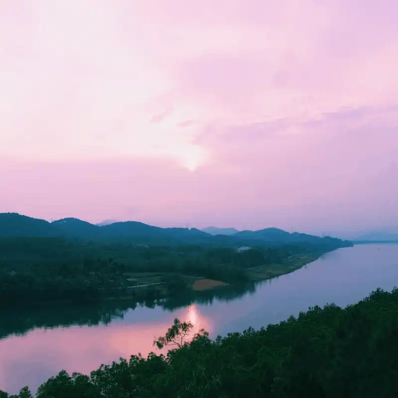 Tạp chí du lịch Wanderlust Tips Đồi Vọng Cảnh, nơi tinh hoa hội tụ của xứ Huế