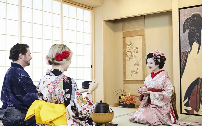 Tạp chí du lịch Wanderlust Tips Khám phá Osaka qua những tour du lịch có hướng dẫn viên