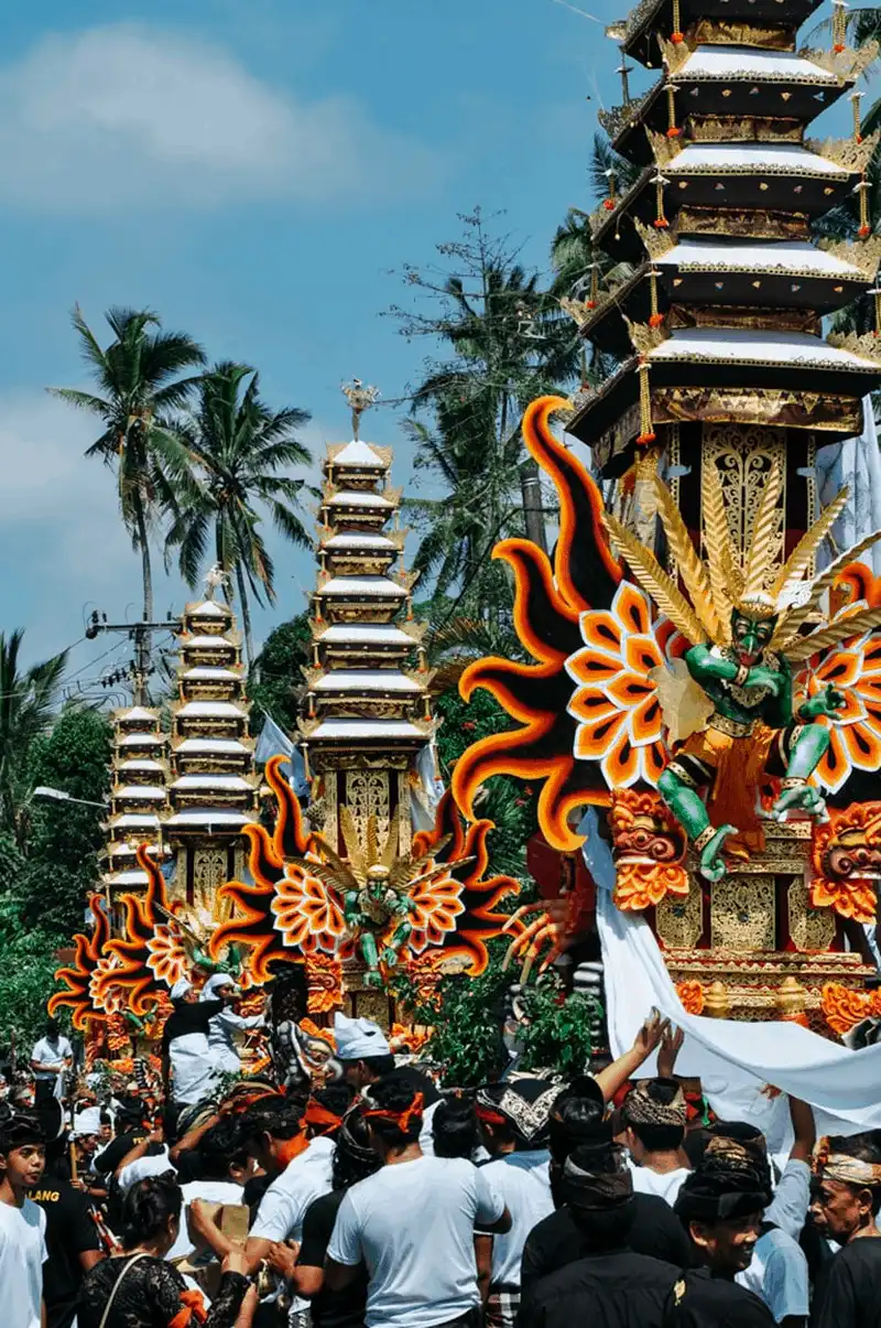 Tạp chí du lịch Wanderlust Tips Ngaben - Nghi lễ hỏa táng đặc biệt của người dân ở Bali