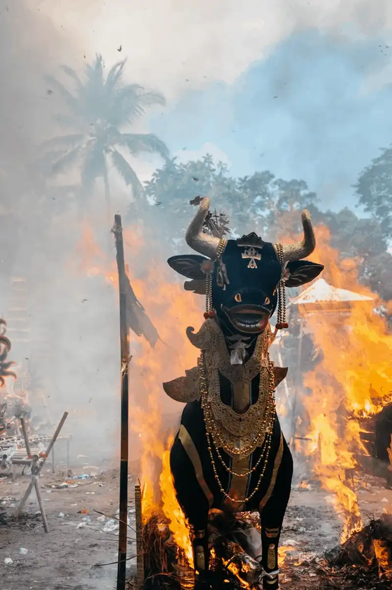 Tạp chí du lịch Wanderlust Tips Ngaben - Nghi lễ hỏa táng đặc biệt của người dân ở Bali