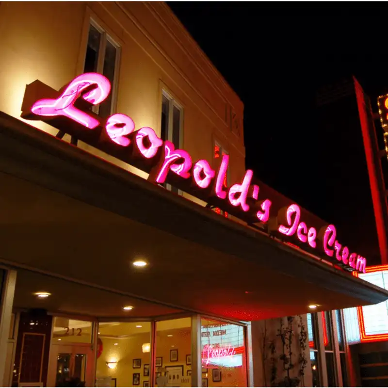 Tìm đến các cửa hàng kem lâu đời nhất ở Mỹ 13 Tạp chí du lịch Wanderlust Tips Tìm đến các cửa hàng kem lâu đời nhất ở Mỹ