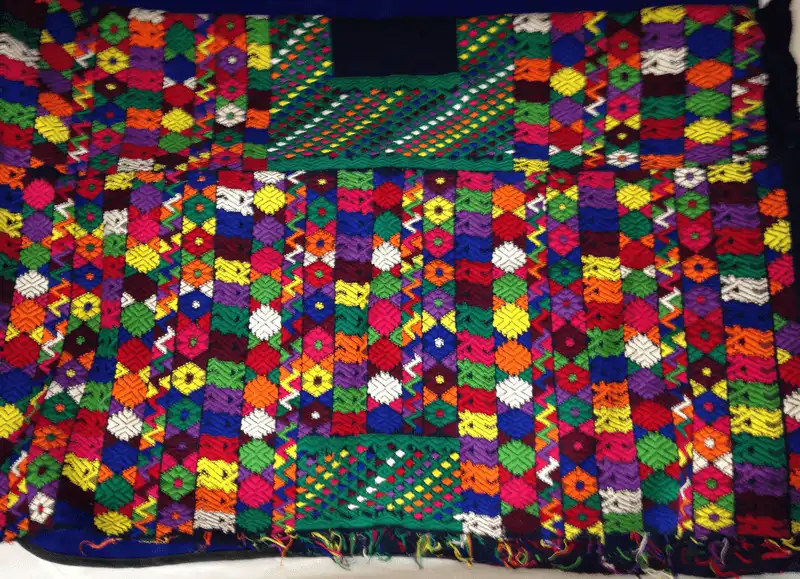 Tạp chí du lịch Wanderlust Tips Văn hóa Maya qua từng lớp vải quần áo