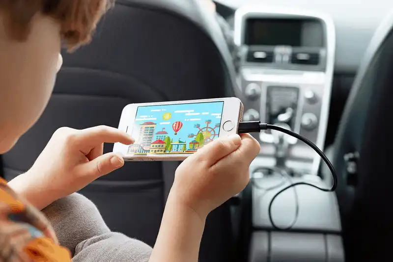 10 mẹo sạc pin điện thoại cực nhanh khi đi du lịch 6  Tạp chí du lịch Wanderlust Tips - Sạc pin điện thoại nhanh khi đi du lịch với 10 mẹo hữu ích