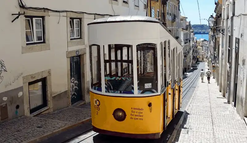 10 tuyến đường tàu leo dốc ấn tượng trên thế giới 8 Tạp chí Du lịch Wanderlust Tips 10 tuyến đường tàu leo dốc ấn tượng trên thế giới