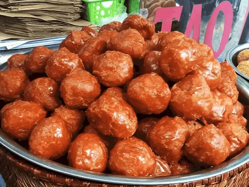 Tạp chí du lịch Wanderlust Tips - 5 hàng bánh rán tuyệt ngon ở phố cổ Hà Nội