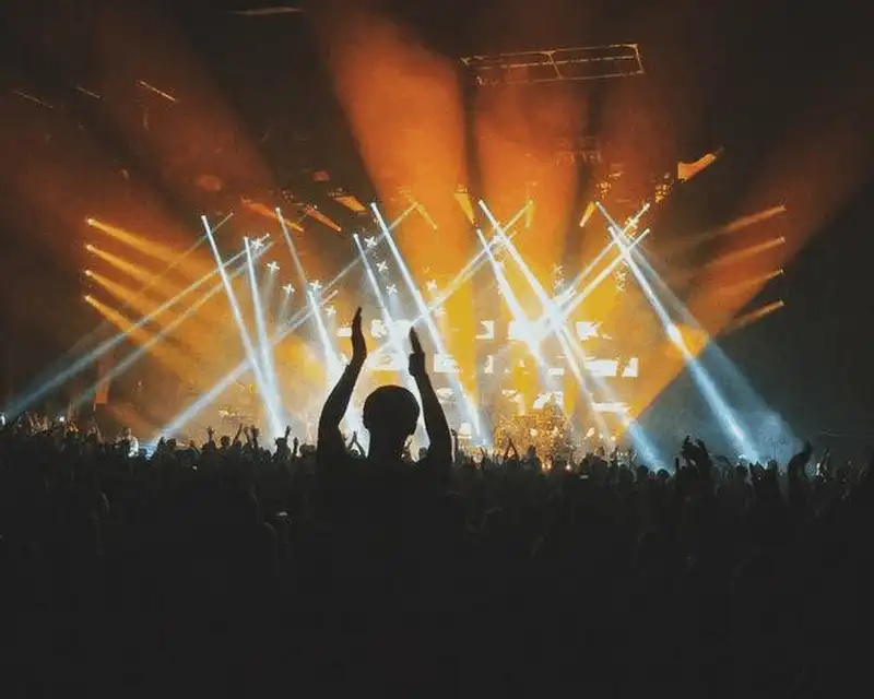 Kinh nghiệm tận hưởng chuyến du lịch bất chấp trời mưa gió 11 Tạp chí Du lịch Wanderlust Tips 7 hoạt động tận hưởng chuyến đi du lịch bất chấp trời mưa gió