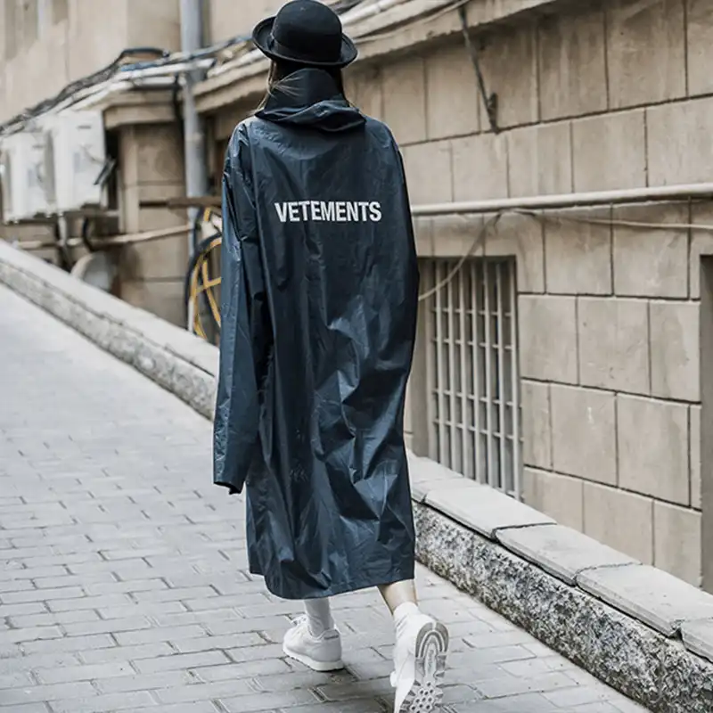 Cẩm nang du lịch mùa mưa bão 8 Tạp chí du lịch Wanderlust Tips - Cẩm nang du lịch mùa mưa bão