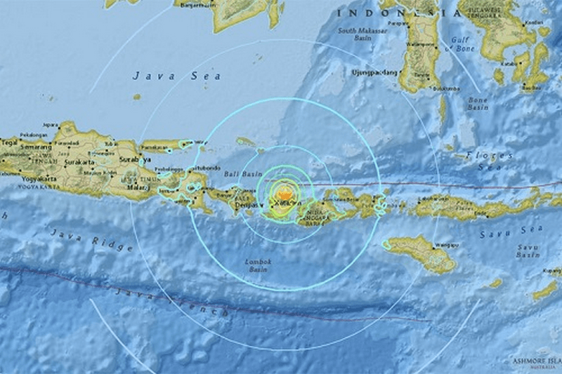 Tạp chí du lịch Wanderlust Tips - Động đất 7 độ richter ở hòn đảo du lịch Lombok (Indonesia)