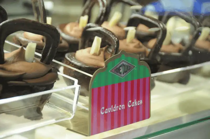 Tạp chí du lịch Wanderlust Tips - Khám phá thế giới ẩm thực phù thủy trong "Harry Potter"