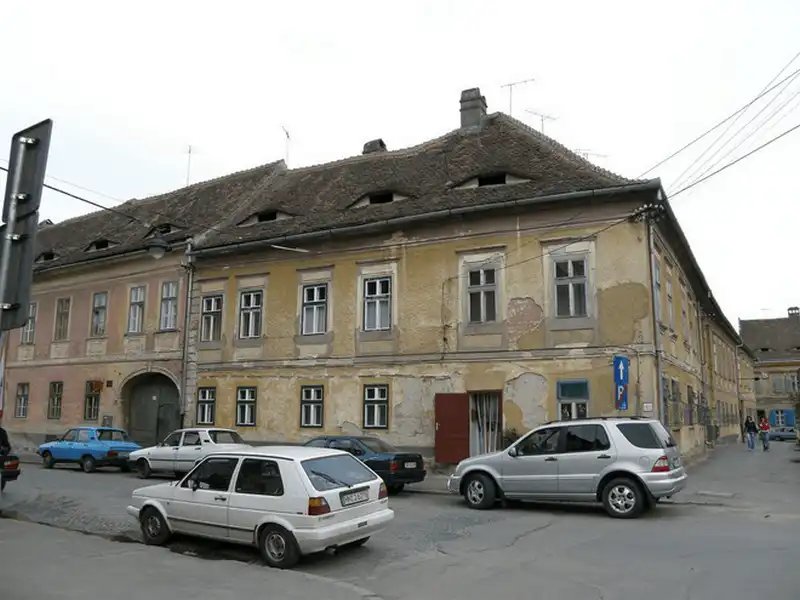 Lạnh gáy với những ngôi nhà “có mắt” ở Romania 11 Tạp chí Du lịch Wanderlust Tips Lạnh gáy với những ngôi nhà “có mắt” ở Romania