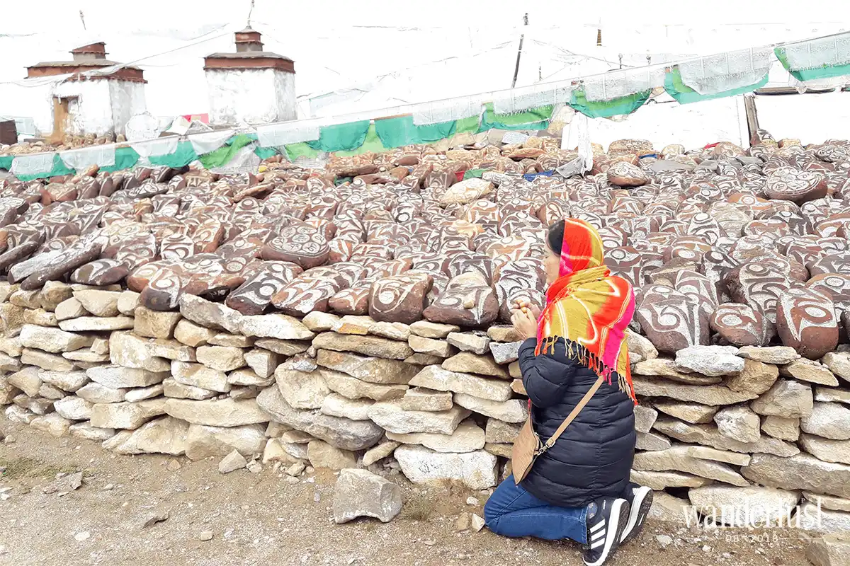 Tạp chí Du lịch Wanderlust Tips Người Tạng và đức tin thuần khiết