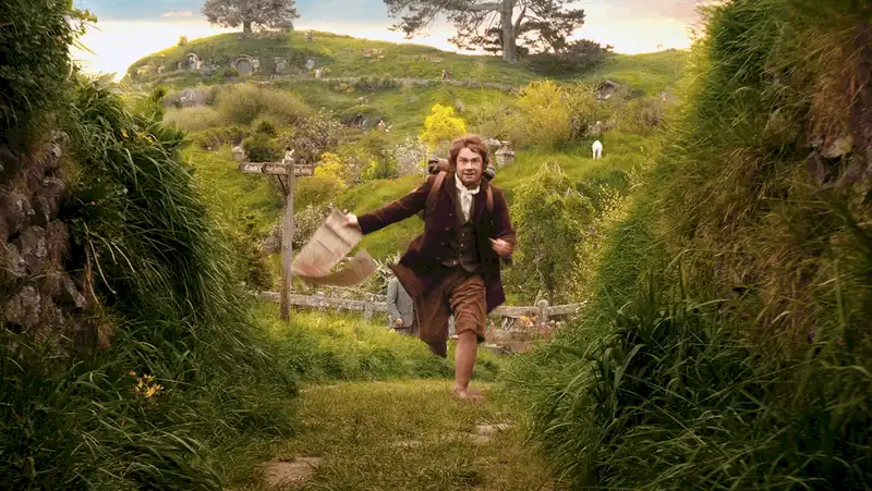  Tạp chí du lịch Wanderlust Tips - Thăm ngôi làng đẹp như tranh vẽ của người Hobbit ở New Zealand