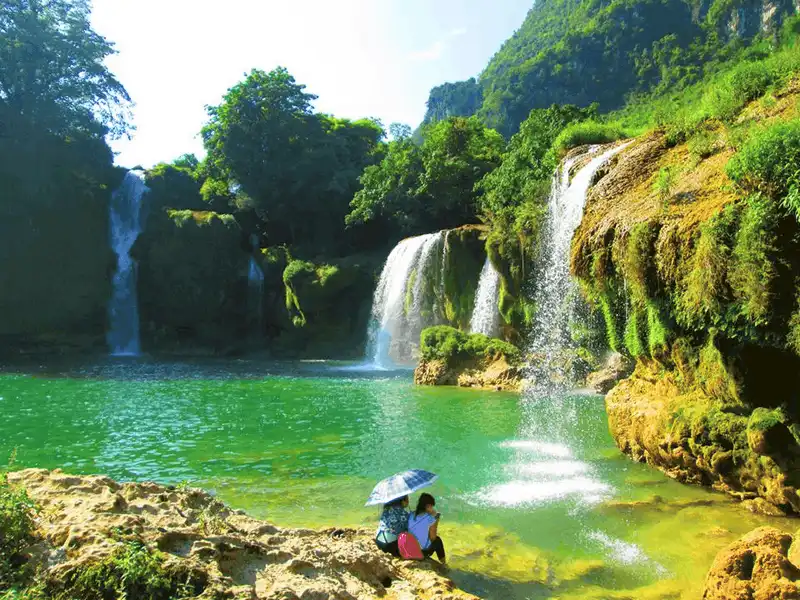 Tạp chí du lịch Wanderlust Tips - Về nghe gió kể non nước Cao Bằng