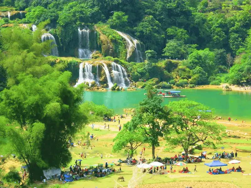 Tạp chí du lịch Wanderlust Tips - Về nghe gió kể non nước Cao Bằng