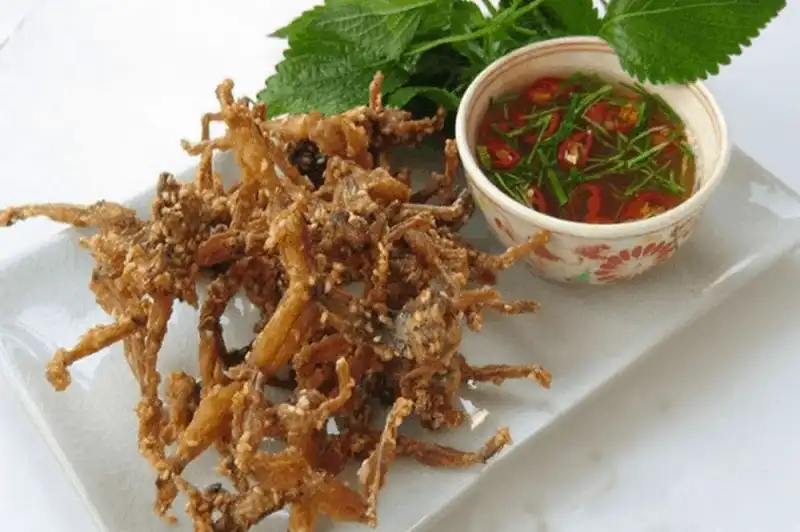 “Vũ nữ chân dài” - đặc sản gây thương nhớ của miền Tây 7 Tạp chí du lịch Wanderlust Tips Vũ nữ chân dài - đặc sản gây thương nhớ của miền Tây