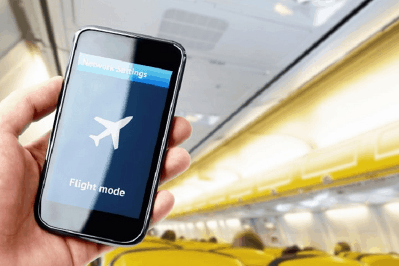 10 mẹo sạc pin điện thoại cực nhanh khi đi du lịch 5 Tạp chí du lịch Wanderlust Tips - Sạc pin điện thoại nhanh khi đi du lịch với 10 mẹo hữu ích