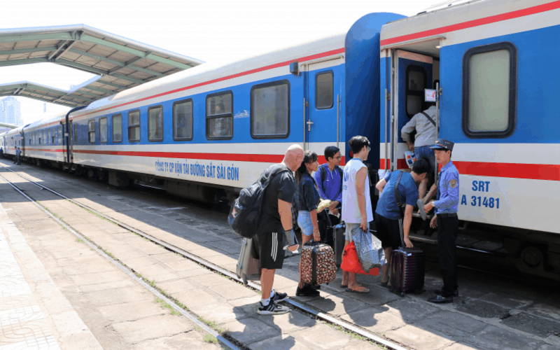 wanderlust tips duong sat tang chuyen giam manh gia ve dip le 29