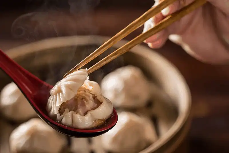 Tạp chí du lịch Wanderlust Tips Món ăn đường phố thơm ngon trên từng ngón tay ở Châu Á