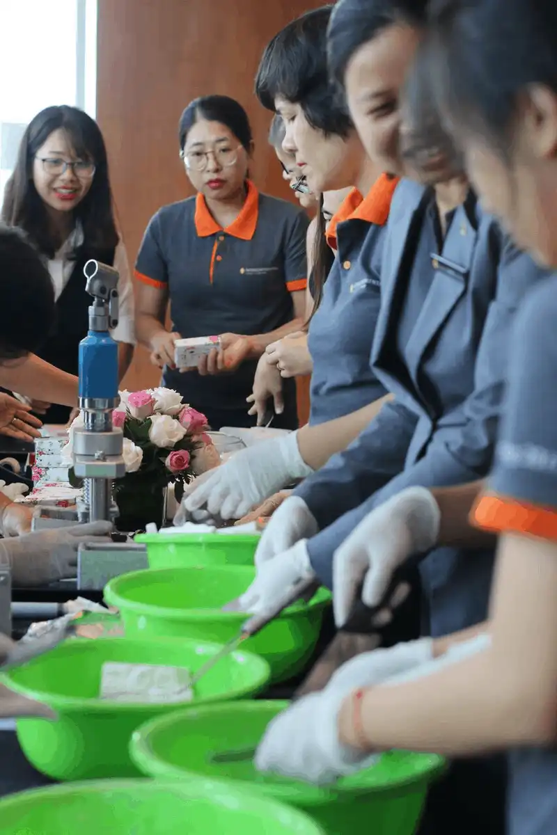 Chương trình Soap For Hope - xà phòng hi vọng cho trẻ em nghèo 10 Tạp chí du lịch Wanderlust Tips Chương trình Soap For Hope - xà phòng hi vọng cho trẻ em nghèo