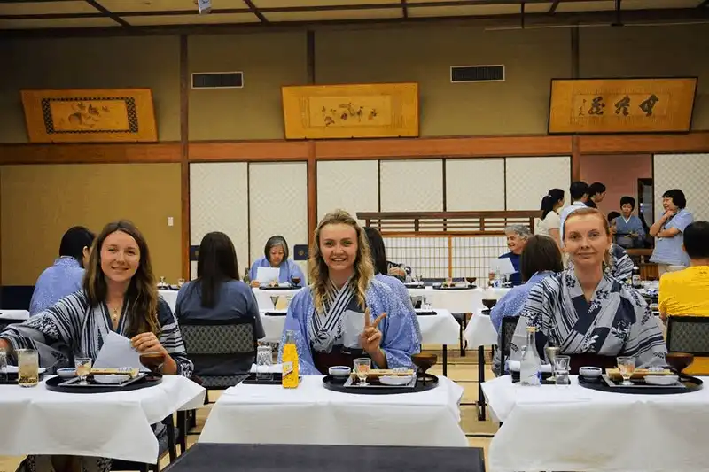 Tạp chí du lịch Wanderlust Tips Đến Nhật Bản hãy một lần thử ở Ryokan