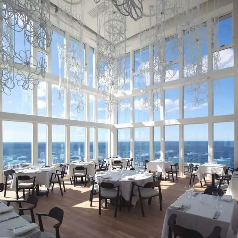 Ghé những nhà hàng trên cao tuyệt đẹp trên khắp thế giới 8 Tạp chí du lịch Wanderlust Tips | Điểm danh những nhà hàng trên cao tuyệt đẹp