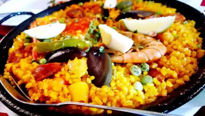 Tạp chí du lịch Wanderlust Tips | Du khách thích mê những món ăn đặc sắc của "xứ sở bò tót" Tây Ban Nha