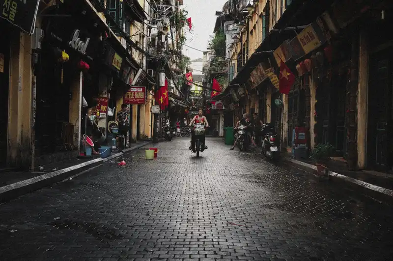 Kinh nghiệm du lịch mùa mưa bão 8 Tạp chí du lịch Wanderlust Tips Du lịch mùa mưa bão và làm gì để tận hưởng thời gian đó?