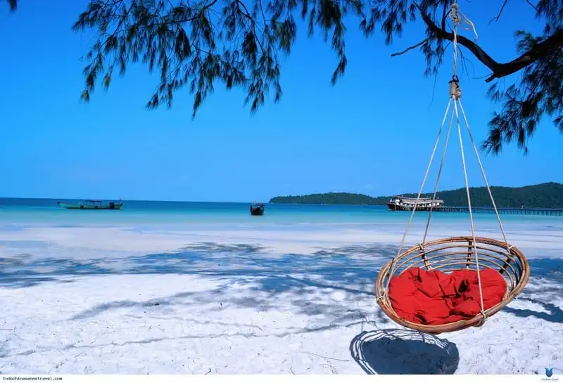 Tạp chí du lịch Wanderlust Tips | Đến Koh Rong ngắm biển lân tinh lung linh huyền ảo