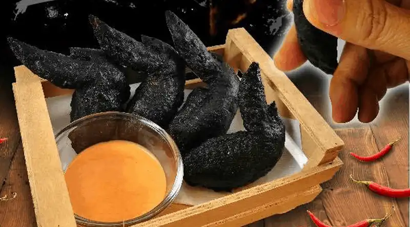 Kỳ lạ món gà rán đen như than của Nhật Bản 6 Tạp chí du lịch Wanderlust Tips Giới trẻ Sài gòn đứng ngồi không yên với món gà rán đen như than