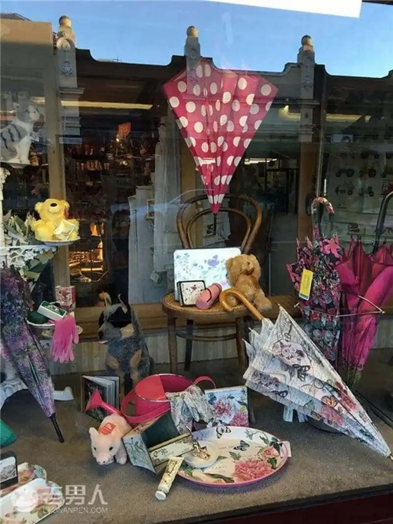 Tạp chí du lịch Wanderlust Tips | Lạc lối trong 5 khu mua sắm và cửa hàng kỳ lạ nhất thế giới