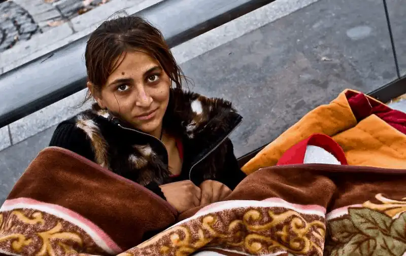 Tạp chí du lịch Wanderlust Tips Mặt tối ẩn khuất bên trong của một Paris hào nhoáng