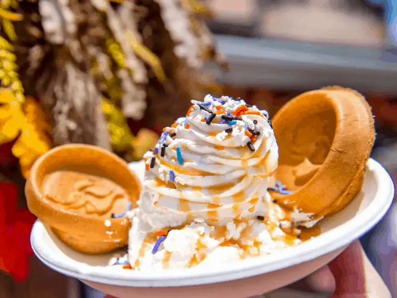 Tạp chí du lịch Wanderlust Tips Mê mẩn trước vị ngọt các món ăn dịp Halloween trong Công viên Disney World