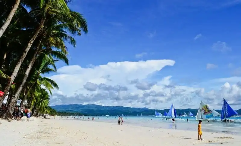 Ghé thăm những bãi biển đẹp như tranh vẽ ở Đông Nam Á 6 Tạp chí Wanderlust Tip | Những bãi biển "thiên đường", đẹp như tranh ở Đông Nam Á