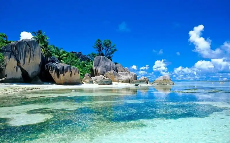 Ghé thăm những bãi biển đẹp như tranh vẽ ở Đông Nam Á 7 Tạp chí Wanderlust Tip | Những bãi biển "thiên đường", đẹp như tranh ở Đông Nam Á