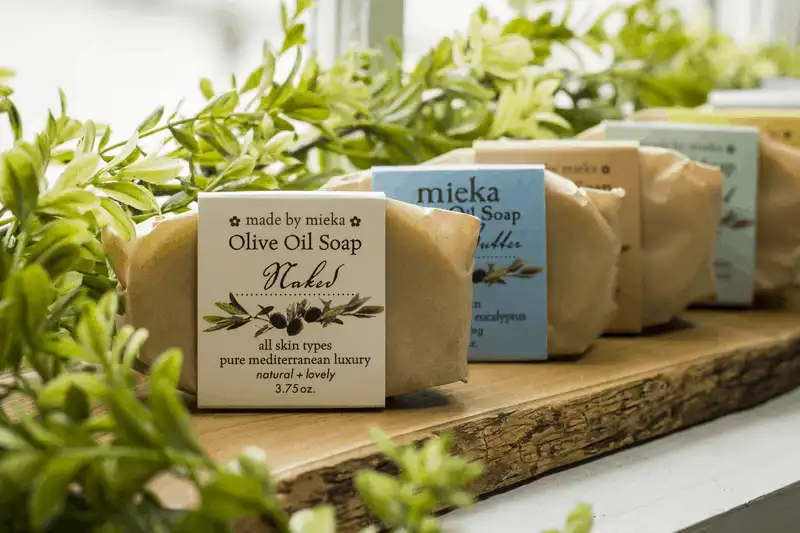 Điểm danh những món quà lưu niệm bạn có thể mua ở Hy Lạp 10 Tạp chí du lịch Wanderlust Tips Những món quà lưu niệm độc đáo bạn có thể mua ở Hy Lạp