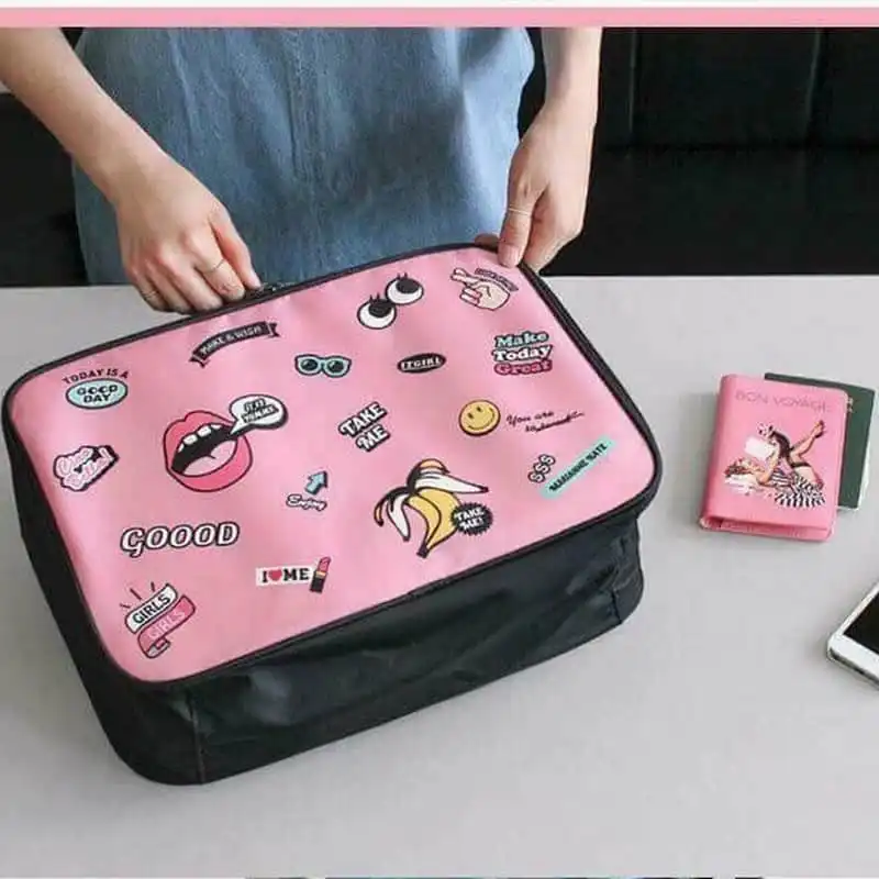 Những món đồ "nhỏ nhưng có võ" khi du lịch nước ngoài 10 Tạp chí du lịch Wanderlust Tips | Những món đồ nhỏ nhưng có võ khi đi du lịch nước ngoài